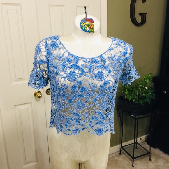 Forever 21 Tops - Forever 21 Blue Crochet Lace Crop Top Size S